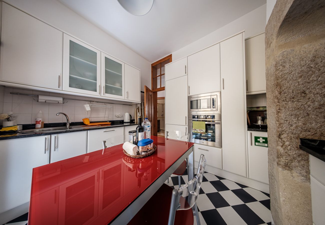 Apartment in Lisbon - Classic Family Friendly Central Apartment in Baixa