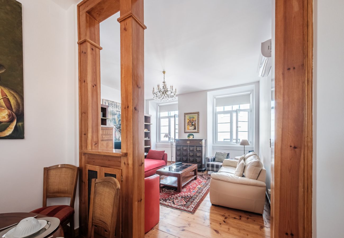 Apartment in Lisbon - Great Apartment in the Old Town VI