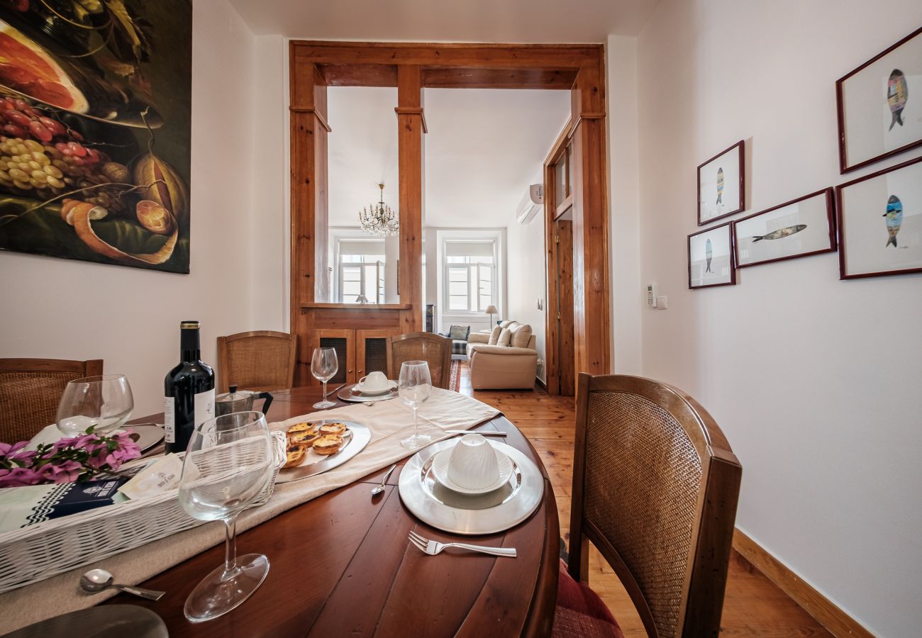 Apartment in Lisbon - Great Apartment in the Old Town VI