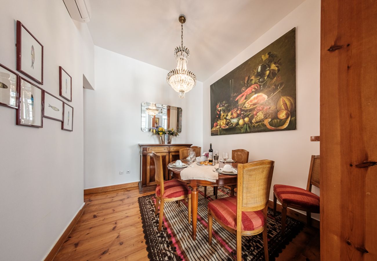 Apartment in Lisbon - Great Apartment in the Old Town VI