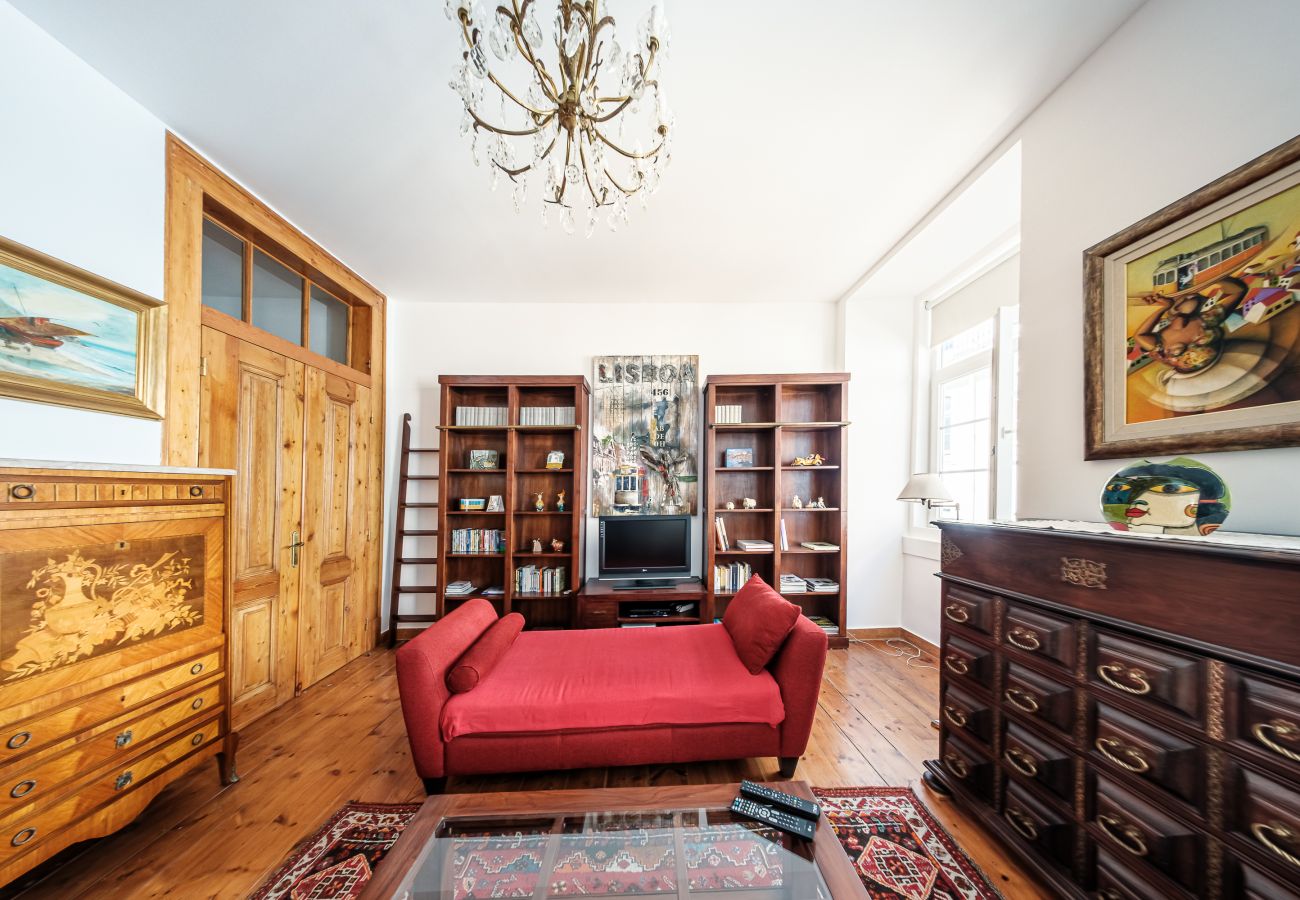 Apartment in Lisbon - Great Apartment in the Old Town VI