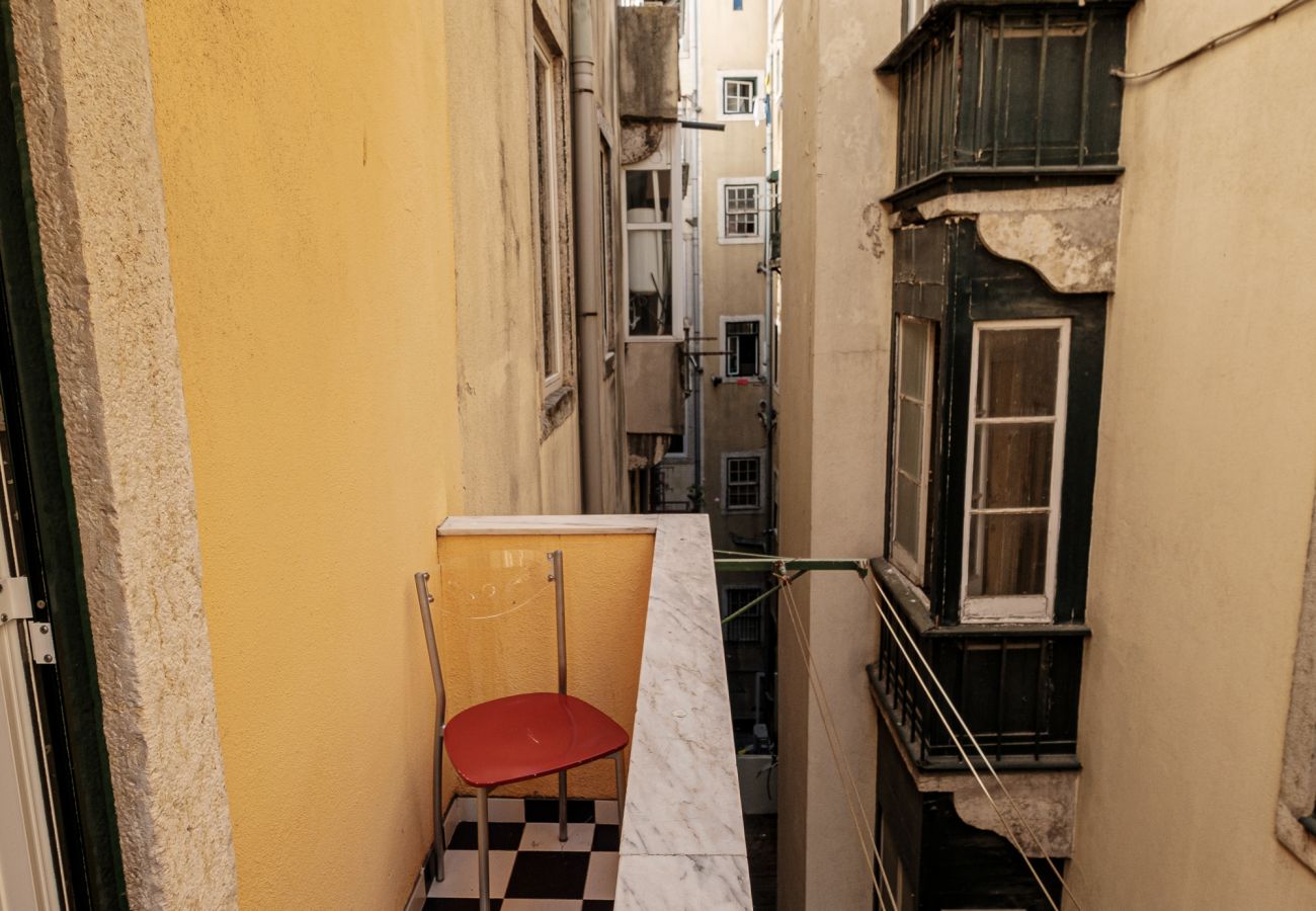 Apartment in Lisbon - Great Apartment in the Old Town VI