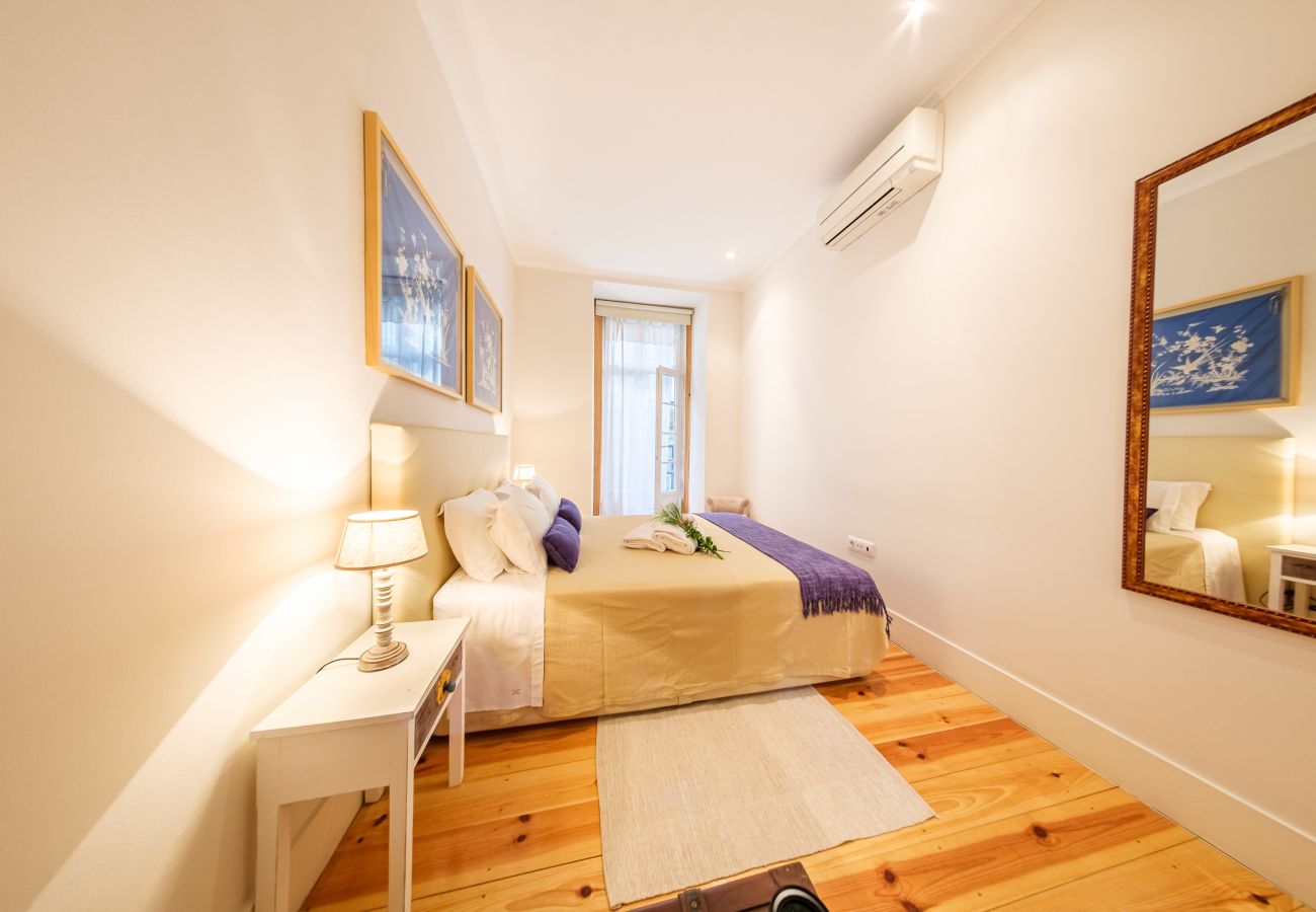 Apartment in Lisbon - Great Apartment in the Old Town VII