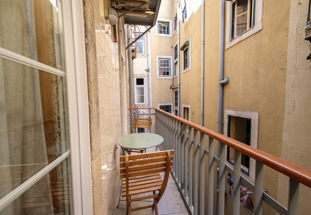 Apartment in Lisbon - Great Apartment in the Old Town VII