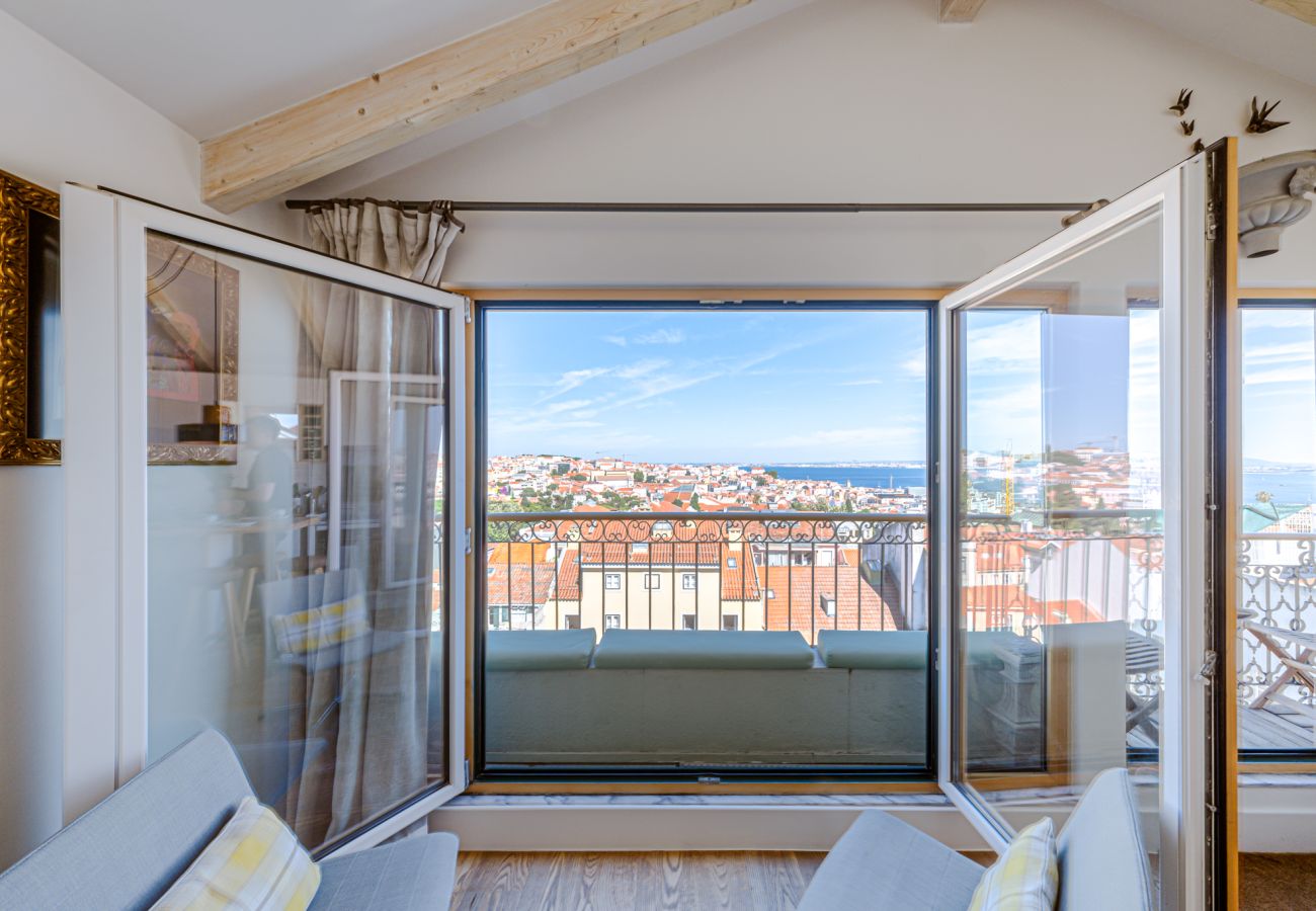 Apartment in Lisbon - Great Apartment with River & Town View 