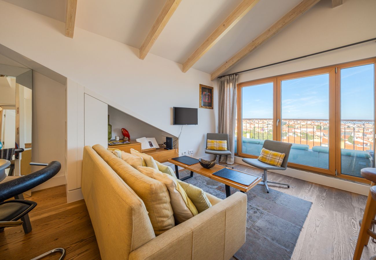 Apartment in Lisbon - Great Apartment with River & Town View 